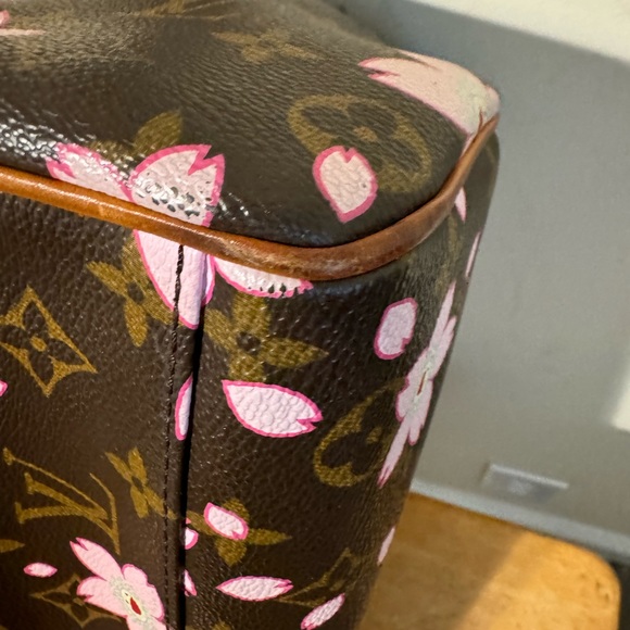Louie Vuitton Cherry Blossom Retro - Picture 10 of 14